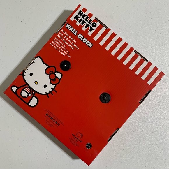 Hello Kitty and Friends by Sanrio Analog Wall Clock-New in Box - Picture 4 of 5